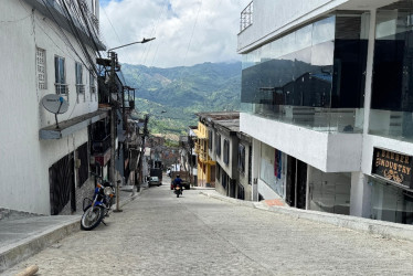 La pavimentación de calles en Anserma forma parte de las celebraciones por 500 días de la actual Alcaldía.