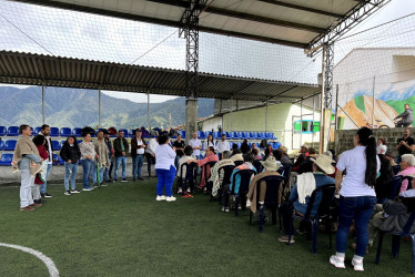 La comunidad de Marulanda disfruta ahora de una cancha más segura y cómoda para todos los eventos.