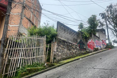 El lote abandonado en la calle 12 cerca al Parque del Agua.