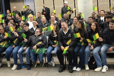 Los atletas, tanto convencionales, como paralímpicos, elegidos en el programa de Deportista Apoyado de la Gobernación de Caldas. Acá posan para la foto.