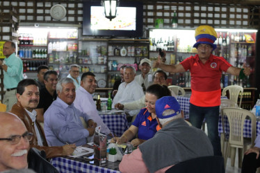 Los mundiales en El Rancho Restaurante y Charcutería eran místicos. Con la tradicional polla que allí se realizaba, se le agregaba una emoción especial a cada partido. El fútbol, los amigos y el buen ambiente reinaban en el lugar. En la foto, durante la Copa del Mundo de Rusia 2018.