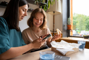 Guía para padres sobre pagos seguros con el móvil para niños y adolescentes