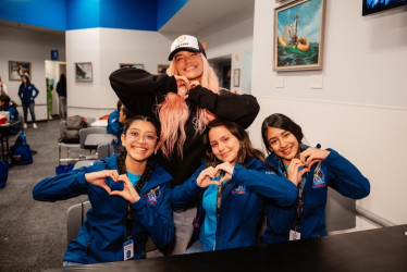 Foto | Cortesía Sofía Vargas | LA PATRIA  Sofía Vargas cuenta que también conoció a los papás de Karol G y que los considera un amor de personas. 