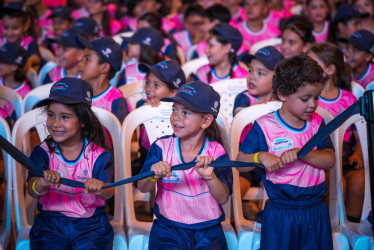 Se benefician 128 mil alumnos en 24 departamentos, incluido Caldas. 