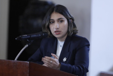 La Canciller de Colombia, Laura Sarabia, habla durante una rueda de prensa este miércoles, en Bogotá (Colombia).
