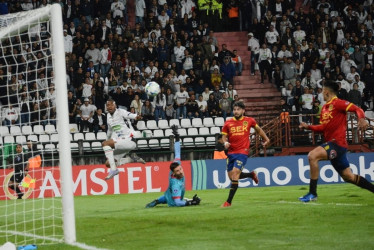 Luis Ángel Palacios, lateral derecho titular del Once Caldas en el partido contra Unión Española, marcó el único gol del partido, que le dio la victoria al local en el minuto 17.