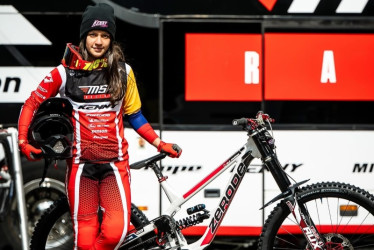 Down Hill Colombiano -Valentina Roa