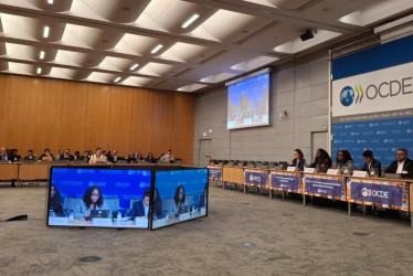Representantes de Aris Mining, Corantioquia y Corpocaldas presentaron en París los avances de la minería regenerativa de Marmato y Segovia ante la OCDE.