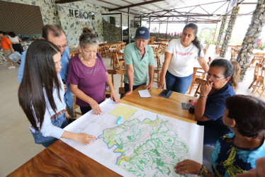 Habitantes y vecinos de la vereda Las Margaritas asistieron a la socialización del PBOT. 