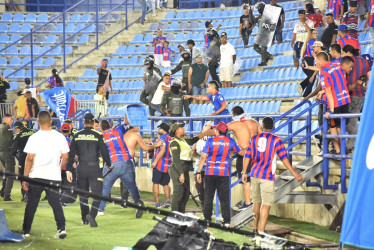 La Dimayor resolvió finalizar el partido Unión Magdalena - Once Caldas en el minuto 79, luego de los desmanes y las agresiones que hubo en el estadio Sierra Nevada de Santa Marta.