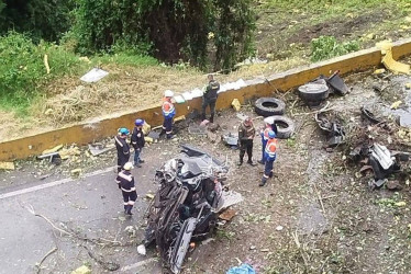 Así quedó el vehículo involucrado en el accidente de este viernes en la vía La Línea, entre Tolima y Quindío. 