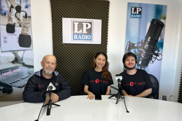 Augusto Muñoz “Tuto”, Beatriz Helena Ferrín y Jorge David Gómez, integrantes del Teatro Punto de Partida de Manizales.