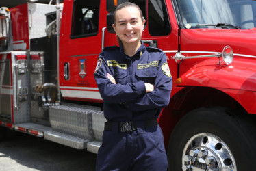 Valentina Marín Salazar hace parte del Cuerpo Oficial de Bomberos de Manizales. 
