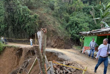Vías de Neira, como otras de Caldas, están afectadas por derrumbes ante las intensas lluvias.