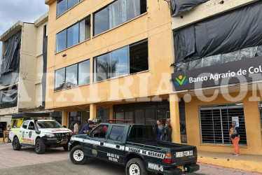 La emergencia, causada al parecer por trabajos de soldadura, ocurrió en la Alcaldía de Anserma.