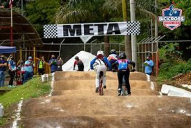 El deporte se toma este fin de semana a Chinchiná, con dos eventos: la Media Maratón Chinchiná y una parada de la Copa BMX de Occidente. Son el domingo en el Parque de las Ruedas y en las calles del casco urbano. Anímese a participar o a apoyar a los deportistas locales y de la región.