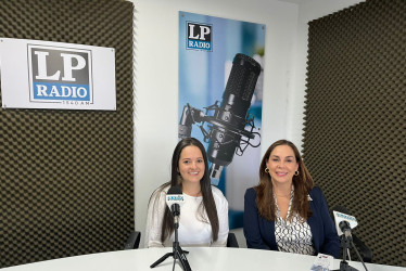  Daniela Sánchez, coordinadora de la Red de Unidades de Graduados de Manizales y Caldas y Ángela María de la Roche, coordinadora de la Unidad de Graduados, pero de la Universidad Autónoma de Manizales