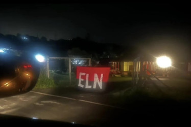 Entre el jueves 15 y el viernes 16 de mayo, pusieron tres banderas alusivas al Eln en Pueblo Rico (Risaralda) 