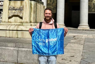  Fotos I Cortesía UCM I LA PATRIA  David Grajales Hahn, estudiante de Ingeniería Ambiental de la Universidad Católica de Manizales, participa por Colombia en la Semana Internacional Acofi – UPM en la Universidad Politécnica de Madrid (UPM), en España.