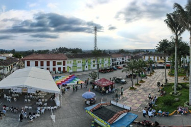  Festival Internacional de Cine de las Montañas l LA PATRIA Además de las atracciones turísticas en Salento, el cine vuelve a la pantalla grande del parque de este municipio del Quindío  