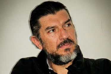 Gustavo Angarita es actor, director y productor de cine colombiano. 