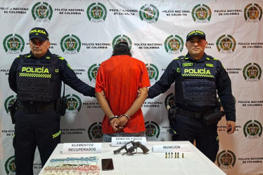 El capturado, un ciudadano extranjero, cuenta con antecedentes por distintos delitos.