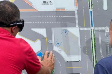 A través de esta maqueta, los conductores participaron de la actividad de seguridad vial. 