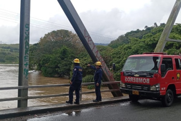 El nivel del río Cauca a su paso por La Virginia (Risaralda) alcanzó los 5 metros con 90 centímetros a la 1:00 p.m., generando alerta roja en el municipio 