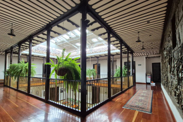 Así se ve el corredor de una vivienda de Salamina, Caldas. 