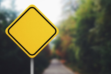Señal de rombo amarilla