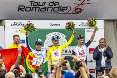 El portugués Joao Almeida (EUA Emirates) se proclamó este domingo campeón del Tour de Romandía, en Suiza