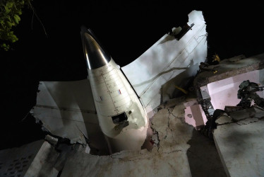 El avión de Air India se estrelló en un campus universitario en la ciudad de Ahmedabad.