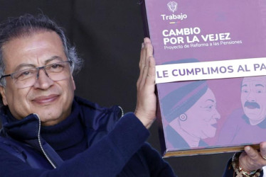 El presidente Gustavo Petro sancionó la ley de la reforma pensional el pasado 16 de julio en la Plaza de Bolívar de Bogotá.