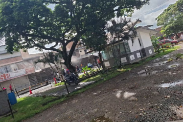 En los barrios Meléndez y Manuela Beltrán de Cali se registraron explosiones de bombas en la mañana de este martes.