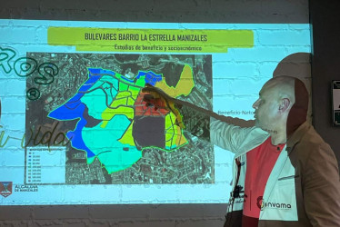 Comerciantes del tradicional La Estrella asistieron a una socialización del proyecto. 