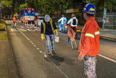 La inversión en la ciclobanda de la avenida Santander podría aumentar por aspectos técnicos, dice la Alcaldía de Manizales. El clima ha alargado las obras de renovoación.