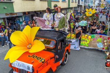 Desfile del reinado popular de Calarcá. 