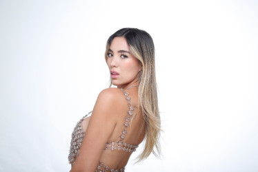 Foto | Cortesía | LA PATRIA   La artista bogotana inició su carrera musical a los 16 años y gracias a su sensibilidad artística ha logrado conectar profundamente con su generación, llevándola a consolidarse como una de las voces más prometedoras del pop alternativo en Latinoamérica. 