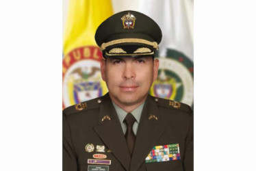 El Plan Democracia, ideado para proteger a los candidatos en Colombia, está en cabeza de un manizaleño. El director de la Policía Nacional anunció que 600 uniformados se sumarán a la labor. Se trata del coronel Andrés Serna