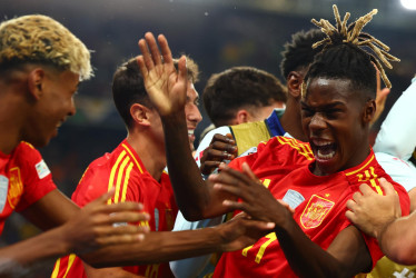 Nico Williams celebra su gol ante Francia.