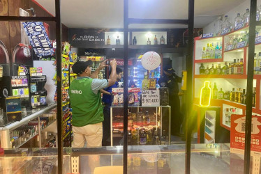 Las autoridades en el operativo. 