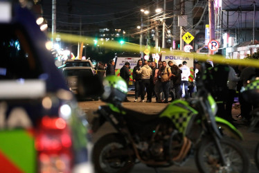 El senador Miguel Uribe Turbay, herido en un atentado, tiene raíces caldenses. Es nieto político de la exgobernadora Pilar Villegas y fue criado por la chinchinense Delia Jaramillo, compañera de su padre tras la muerte de su madre Diana Turbay.