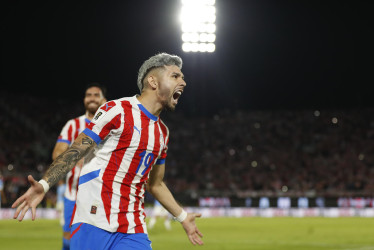 La victoria paraguaya fue 2-0 ante los charrúas en Asunción. Los goles guaraníes fueron de Matías Galarza y Julio Enciso.