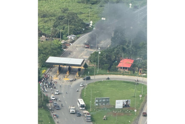 El atentado en Villa Rica es el tercero registrado con bombas este martes en el Cauca. Los primeros fueron en El Bordo y Corinto. En Caloto, además, asesinaron a un policía.