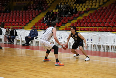 MZL Manizales Sabios venció 70-91 y 85-95 a Piratas de Bogotá en la segunda fase de la Liga Profesional de Baloncesto.