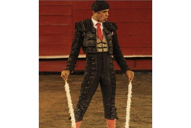 El banderillero Ricardo Santana. 