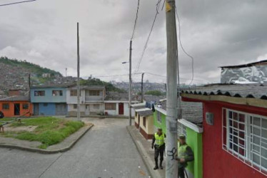 La Policía detuvo al León momentos después de que intimidó a la mujer.