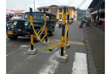 La tapa que está ubicada a la salida del cable aéreo de Villamaría.