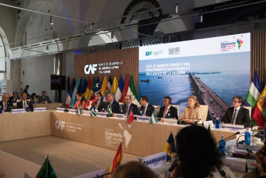 El Banco de Desarrollo de América Latina y el Caribe (CAF) aprobó este domingo tres operaciones de crédito por un valor conjunto superior a 740 millones de dólares
