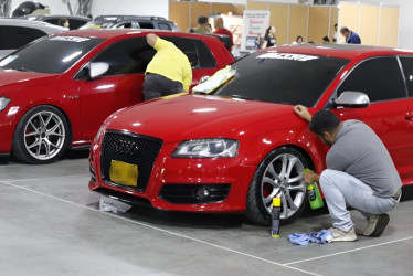 Un seguro bien escogido, un guardián en la vía. Tres expertos tumban 6 mitos sobre los seguros vehiculares y ofrecen consejos para elegir una póliza. 